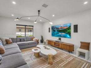 4430 Casper Ct, Hollywood FL 33021