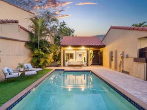 20345 NE 10th Ct, Miami FL 33179