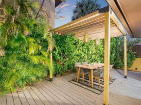 20345 NE 10th Ct, Miami FL 33179