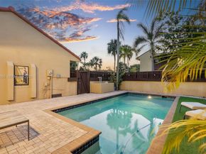 20345 NE 10th Ct, Miami FL 33179