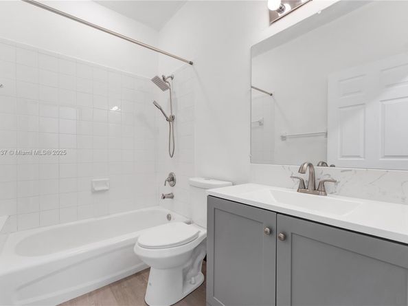 7358 NW 23rd St, Pembroke Pines FL 33024