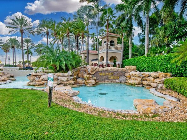 7358 NW 23rd St, Pembroke Pines FL 33024