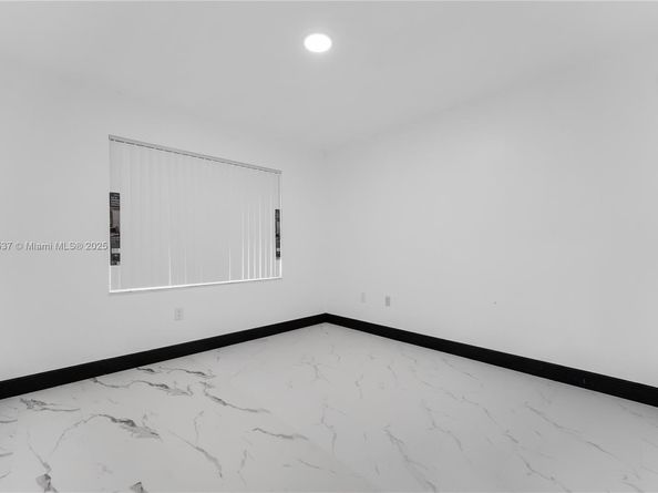 7358 NW 23rd St, Pembroke Pines FL 33024