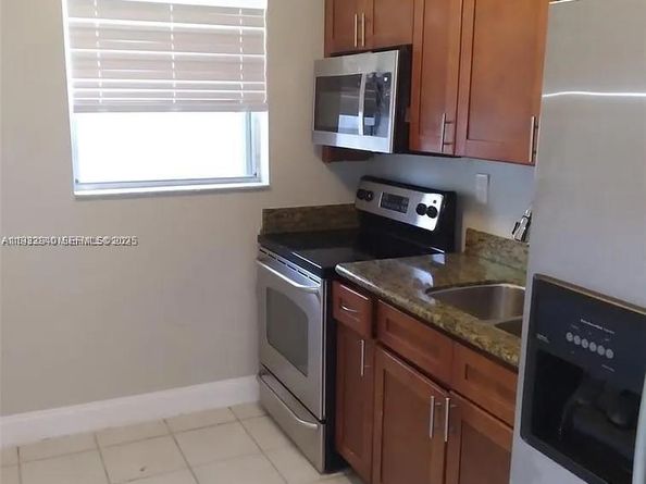 2845 NW 13th Ct, Fort Lauderdale FL 33311