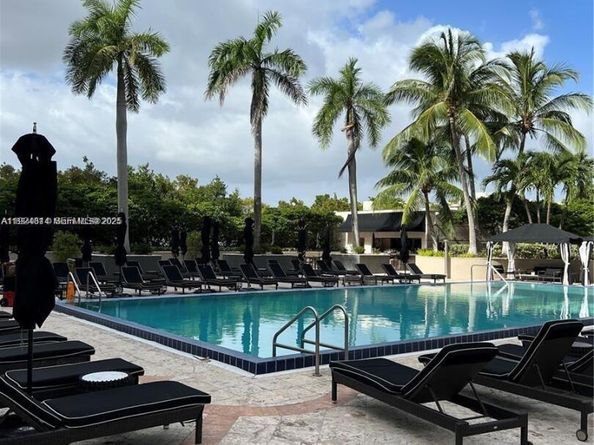 3400 SW 27th Ave 1105, Miami FL 33133