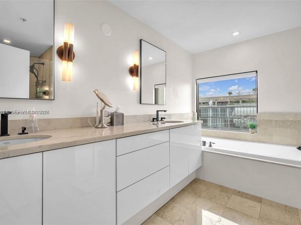 3400 SW 27th Ave 1105, Miami FL 33133