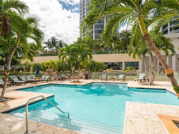 3400 SW 27th Ave 1105, Miami FL 33133