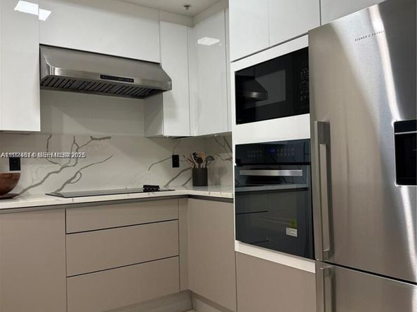 3400 SW 27th Ave 1105, Miami FL 33133