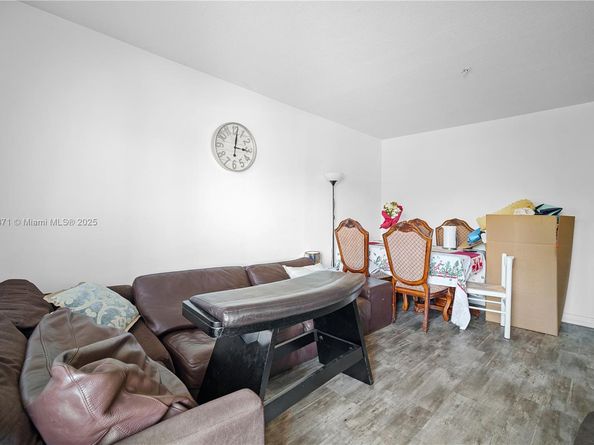 1450 NE 170th St 202, North Miami Beach FL 33162