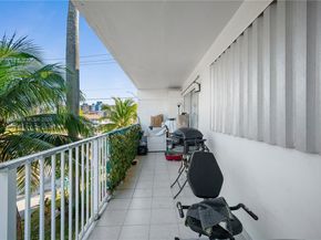 1450 NE 170th St 202, North Miami Beach FL 33162