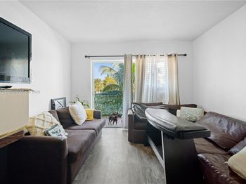 1450 NE 170th St