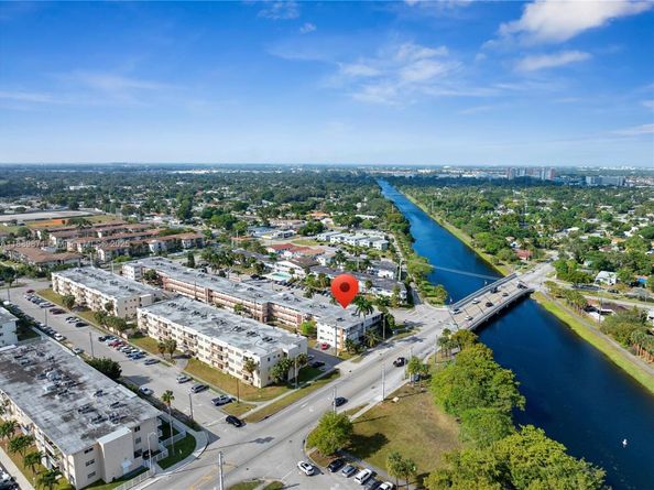 1450 NE 170th St 202, North Miami Beach FL 33162