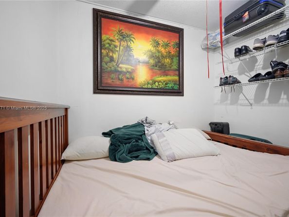 1450 NE 170th St 202, North Miami Beach FL 33162