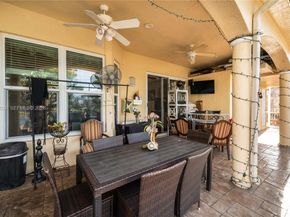 17211 SW 12th St, Pembroke Pines FL 33029