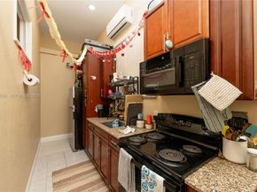 17211 SW 12th St, Pembroke Pines FL 33029