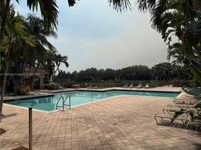 2470 Centergate Dr 101, Miramar FL 33025