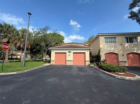 2470 Centergate Dr 101, Miramar FL 33025