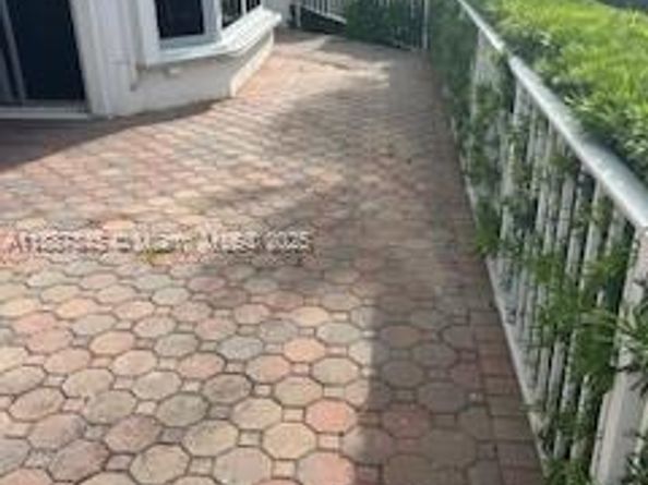 3530 Mystic Pointe Dr 101, Aventura FL 33180