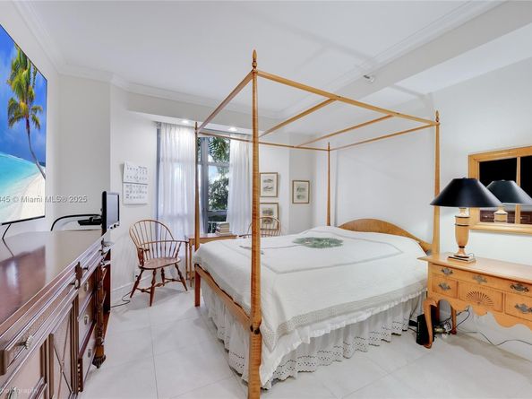 3530 Mystic Pointe Dr 101, Aventura FL 33180