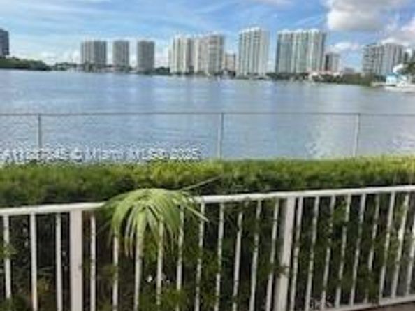 3530 Mystic Pointe Dr 101, Aventura FL 33180