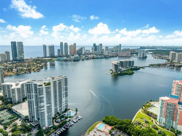 3530 Mystic Pointe Dr 101, Aventura FL 33180