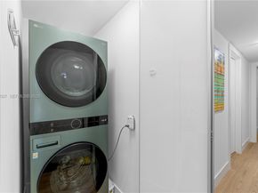 92 SW 3rd St 1201, Miami FL 33130