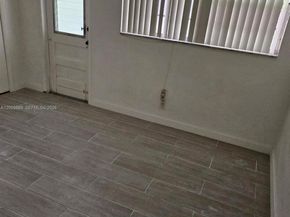 230 SW 11th Ave 14, Hallandale Beach FL 33009