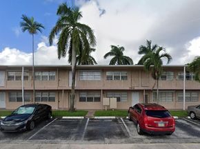230 SW 11th Ave 14, Hallandale Beach FL 33009