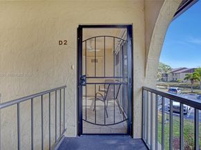 337 Pine Ridge Cir D2, Green Acres FL 33463