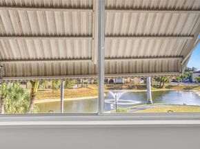 337 Pine Ridge Cir D2, Green Acres FL 33463