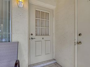 337 Pine Ridge Cir D2, Green Acres FL 33463