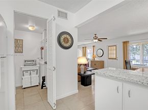 337 Pine Ridge Cir D2, Green Acres FL 33463