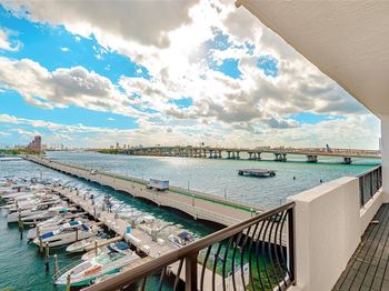 555 NE 15th St
