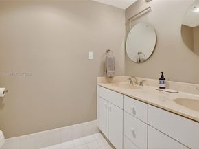 2939 NE 60th St 2939, Fort Lauderdale FL 33308