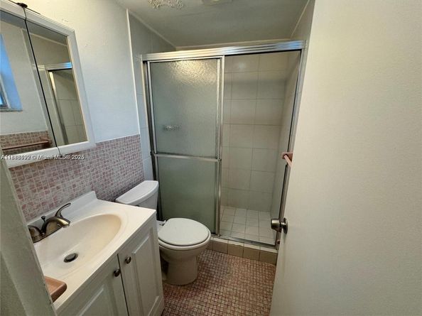 2005 Jefferson St 205, Hollywood FL 33020