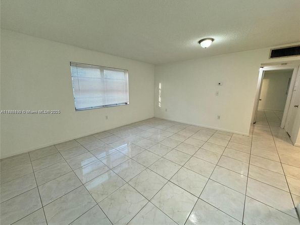 2005 Jefferson St 205, Hollywood FL 33020