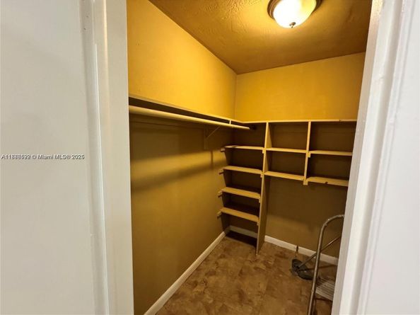 2005 Jefferson St 205, Hollywood FL 33020