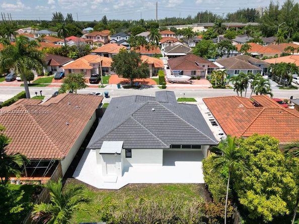 1143 NW 134th Pl, Miami FL 33182