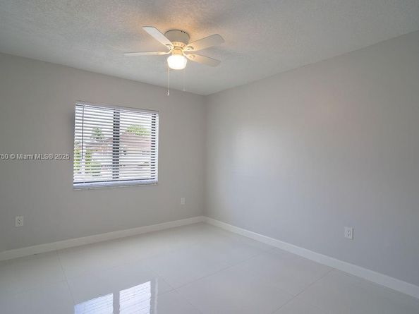 1143 NW 134th Pl, Miami FL 33182