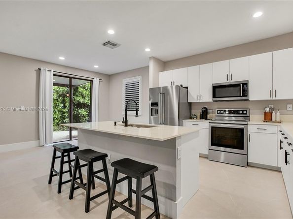 15451 SW 173rd Ln, Miami FL 33187