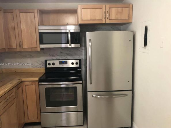 4235 N University Dr 306, Sunrise FL 33351