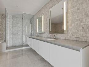 88 SW 7th St 3710, Miami FL 33130
