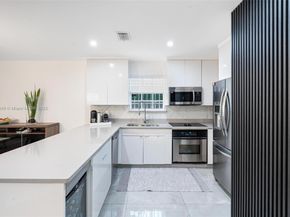 2752 SW 11th St, Miami FL 33135