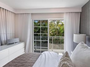 2752 SW 11th St, Miami FL 33135