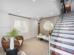 2752 SW 11th St, Miami FL 33135