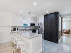 2752 SW 11th St, Miami FL 33135