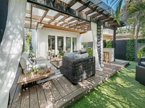 2752 SW 11th St, Miami FL 33135