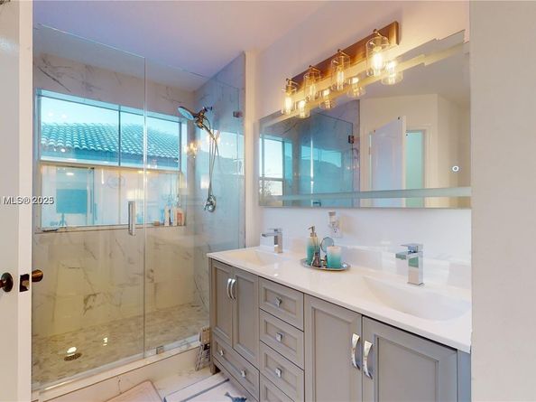 13868 SW 38th Ter, Miami FL 33175