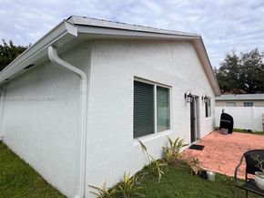 747 SW 6th St, Hallandale Beach FL 33009