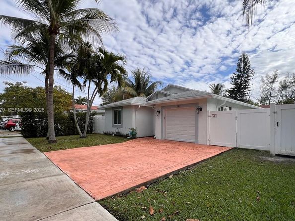 747 SW 6th St, Hallandale Beach FL 33009